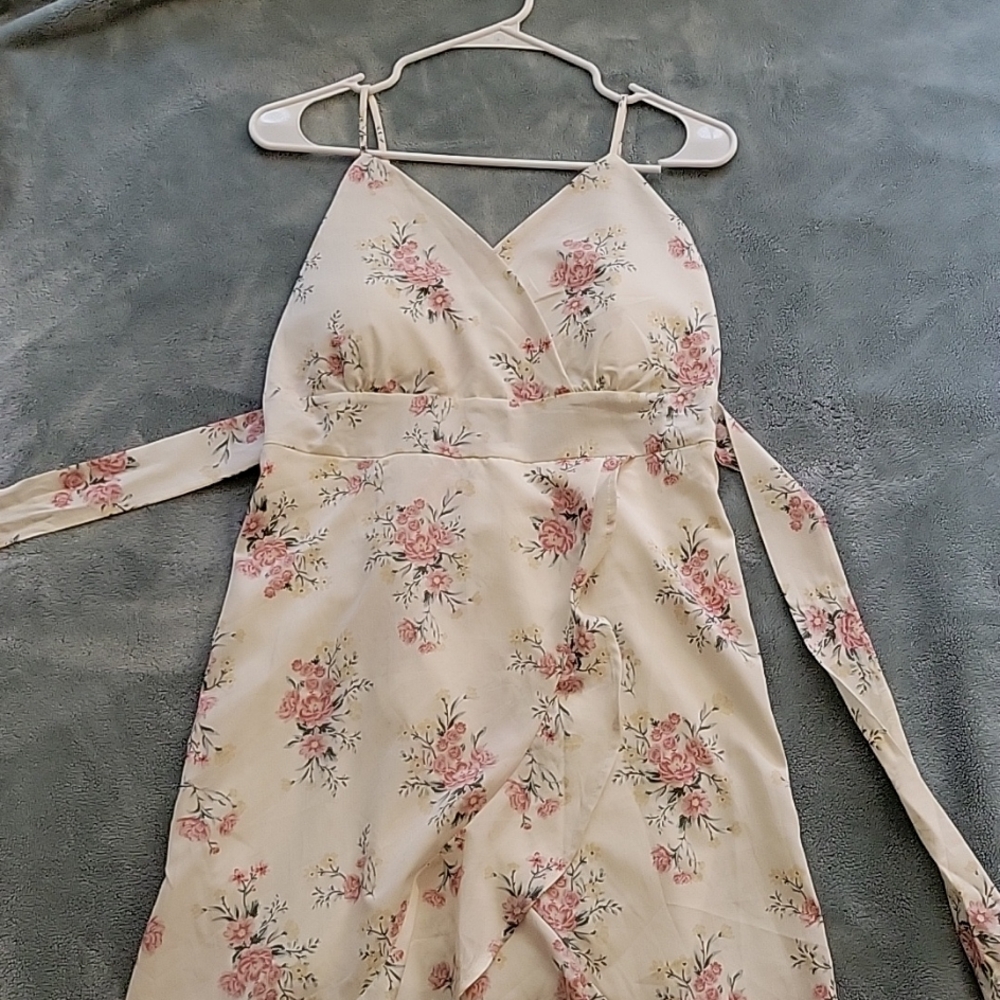 No boundaries dress, m 7-8, white and pink floral summer dress,